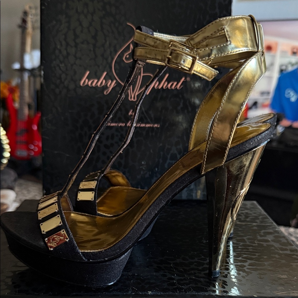 Baby Phat Gold and Black Heels - Picture 4 of 5